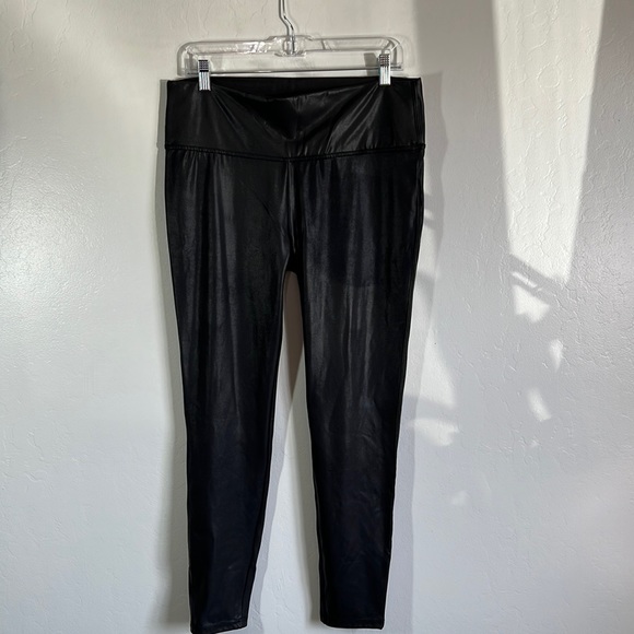 NWOT Spring & Mercer Black Pleather Leggings Size XL - Picture 1 of 8